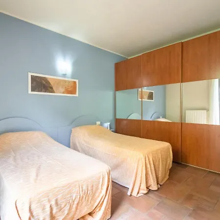 Lägenhet Modern In Italy With Swimming Pool